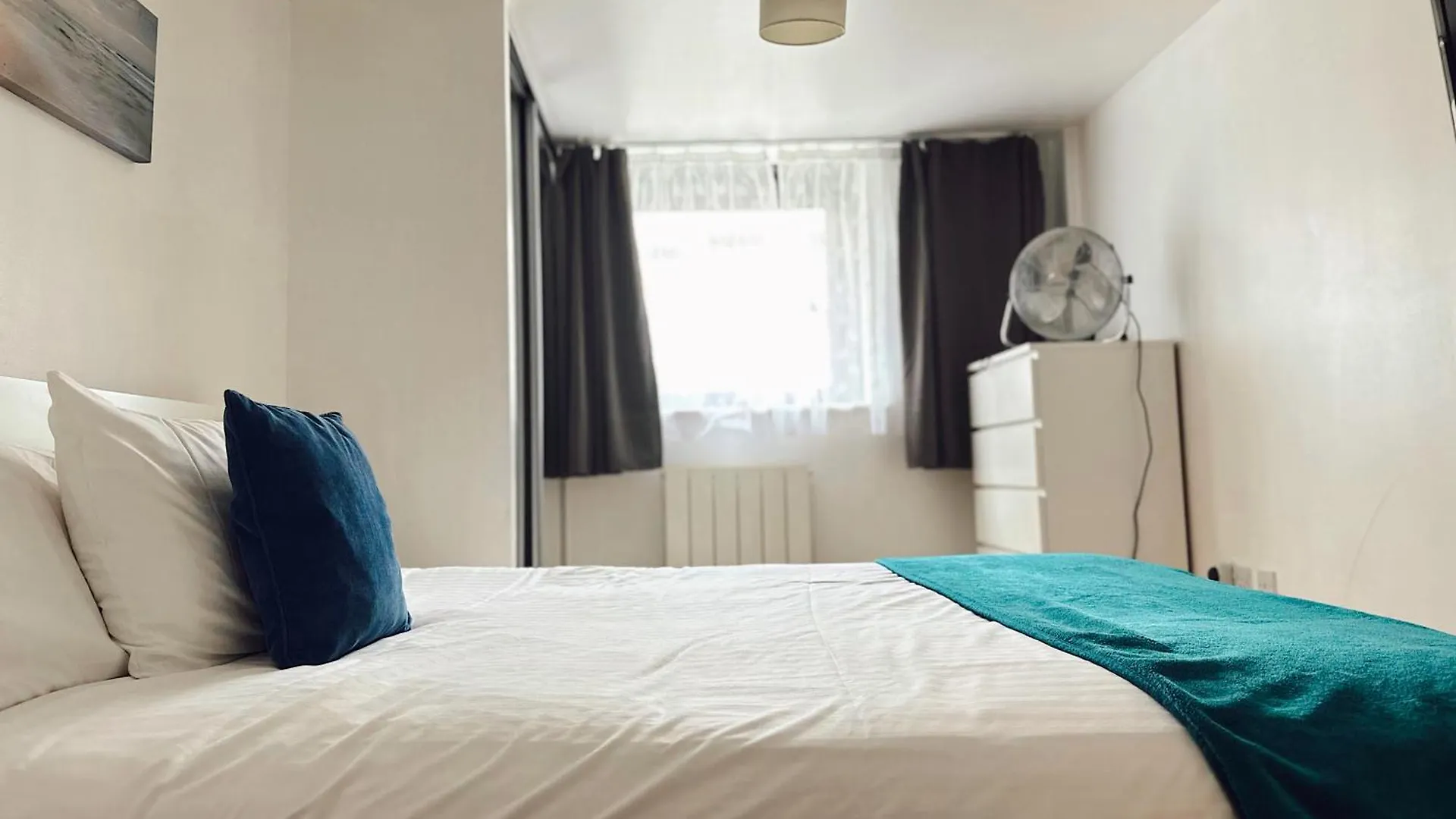 Canary Wharf - Luxury Apartments Londyn